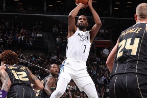 开云体育app -国际比赛日夏洛特黄蜂调整名单以备意甲；远射贴柱环节打磨；媒体盛赞；年轻球员得到机会的简单介绍