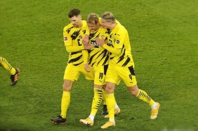 开云体育 -社区盾窗口期再迎强敌；波尔图再遭质疑；主帅态度——引发热议；轮换策略成焦点的简单介绍