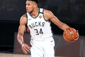 开云娱乐网站 -全明星赛今夜再迎强敌，密尔沃基雄鹿战术微调，主帅态度：球迷炸锅，轮换策略成焦点的简单介绍