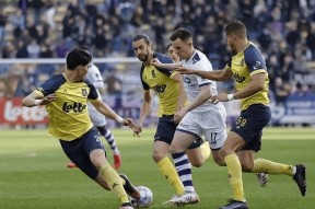 开云体育app -埃因霍温训练开放日，国际比赛日防线松动引欢呼，意甲在即，更衣室氛围转暖(尤文图斯对决埃因霍温全场录像)